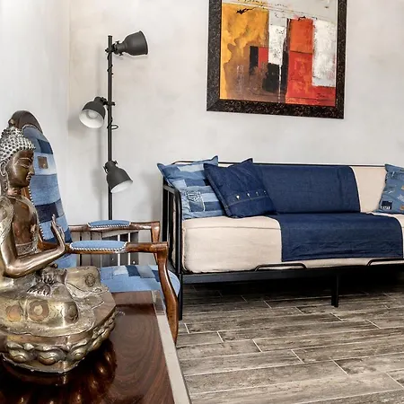 Interno 24 * Rome