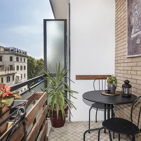 Apartment Interno 24 *
